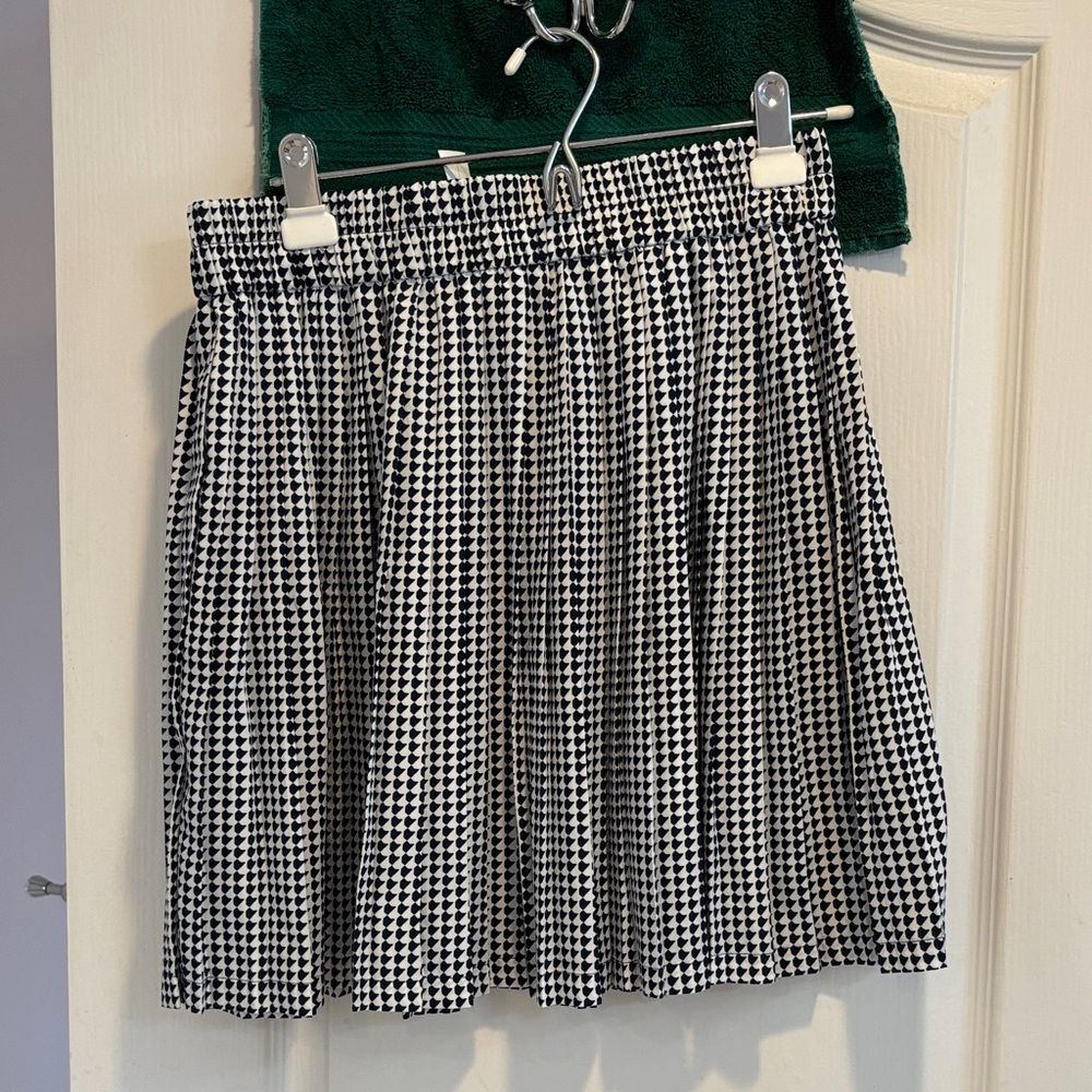 NWT Banana Republic Factory Black and White Skater Skirt